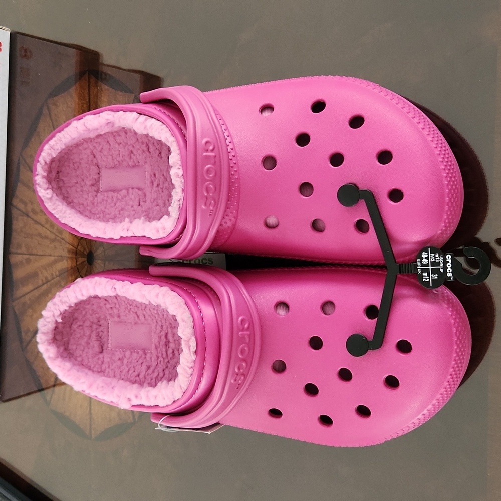 CROCS.  New with Tags!  Pink, lined outside shoes. #2